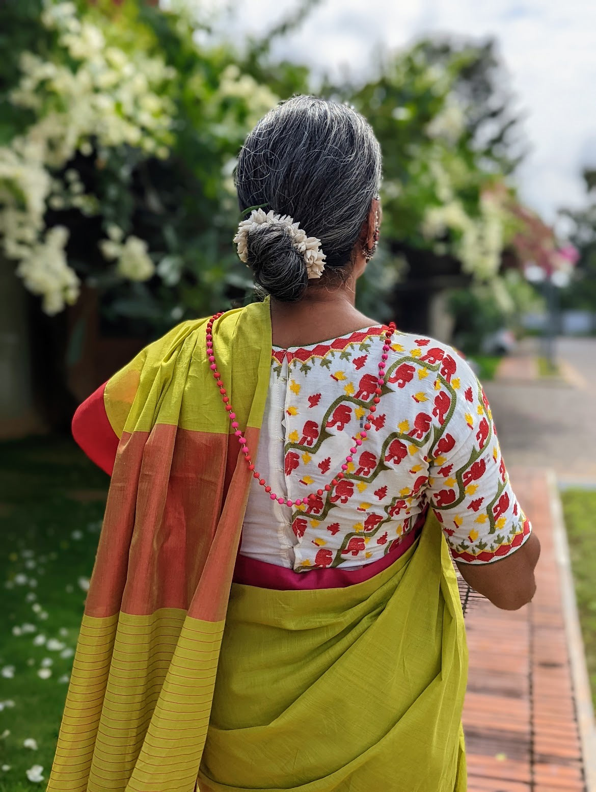 KORAT TECHRI (BLOUSE)