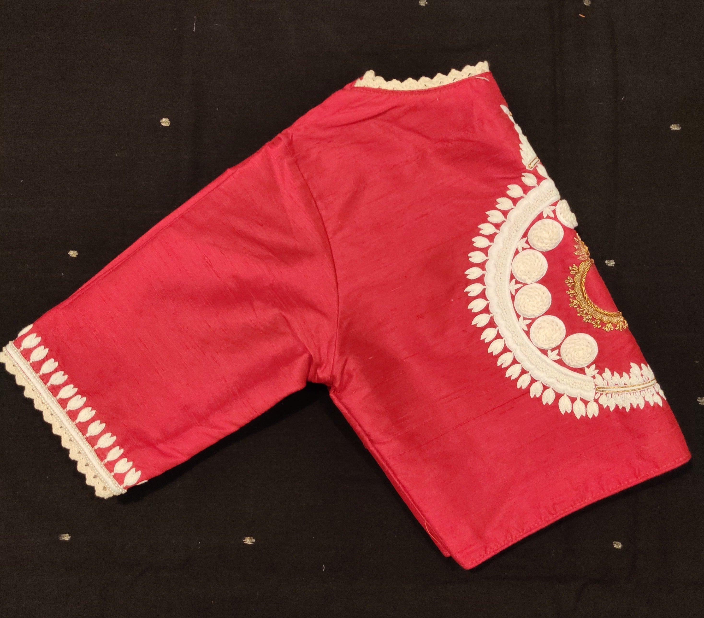 Red Odissi Tahiya