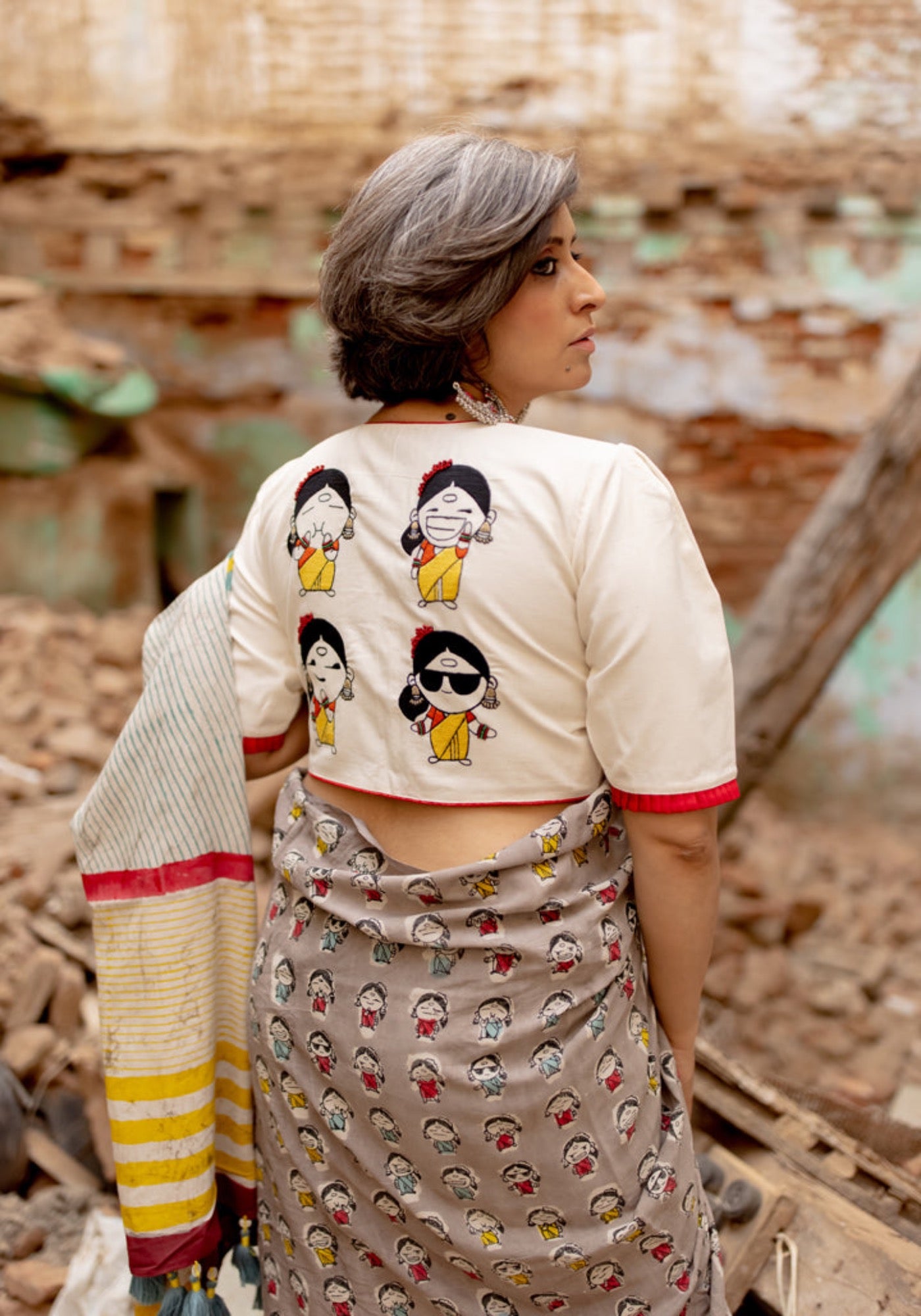BOLD BOOMAI - blouse only