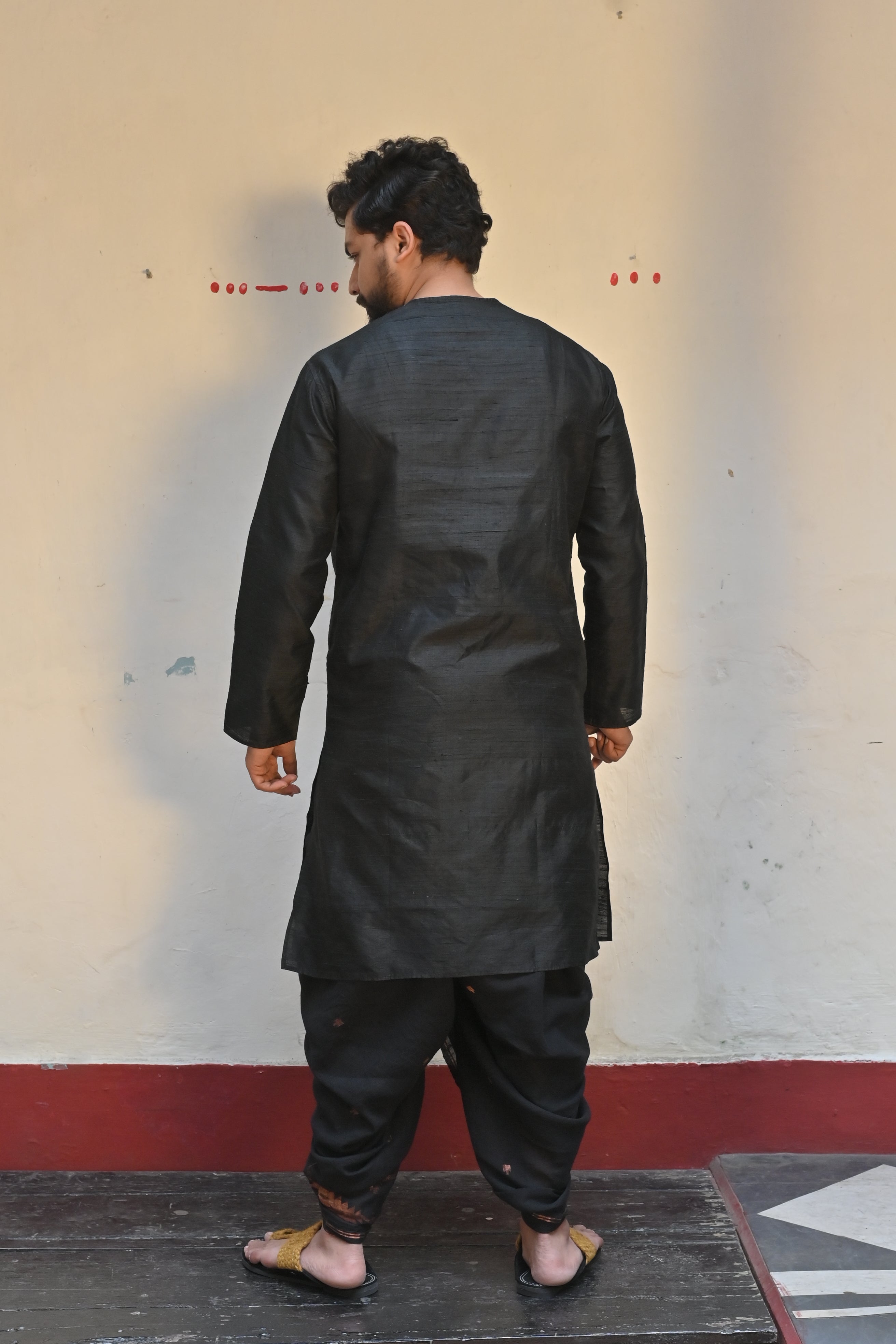 Black Zardousi Kurta