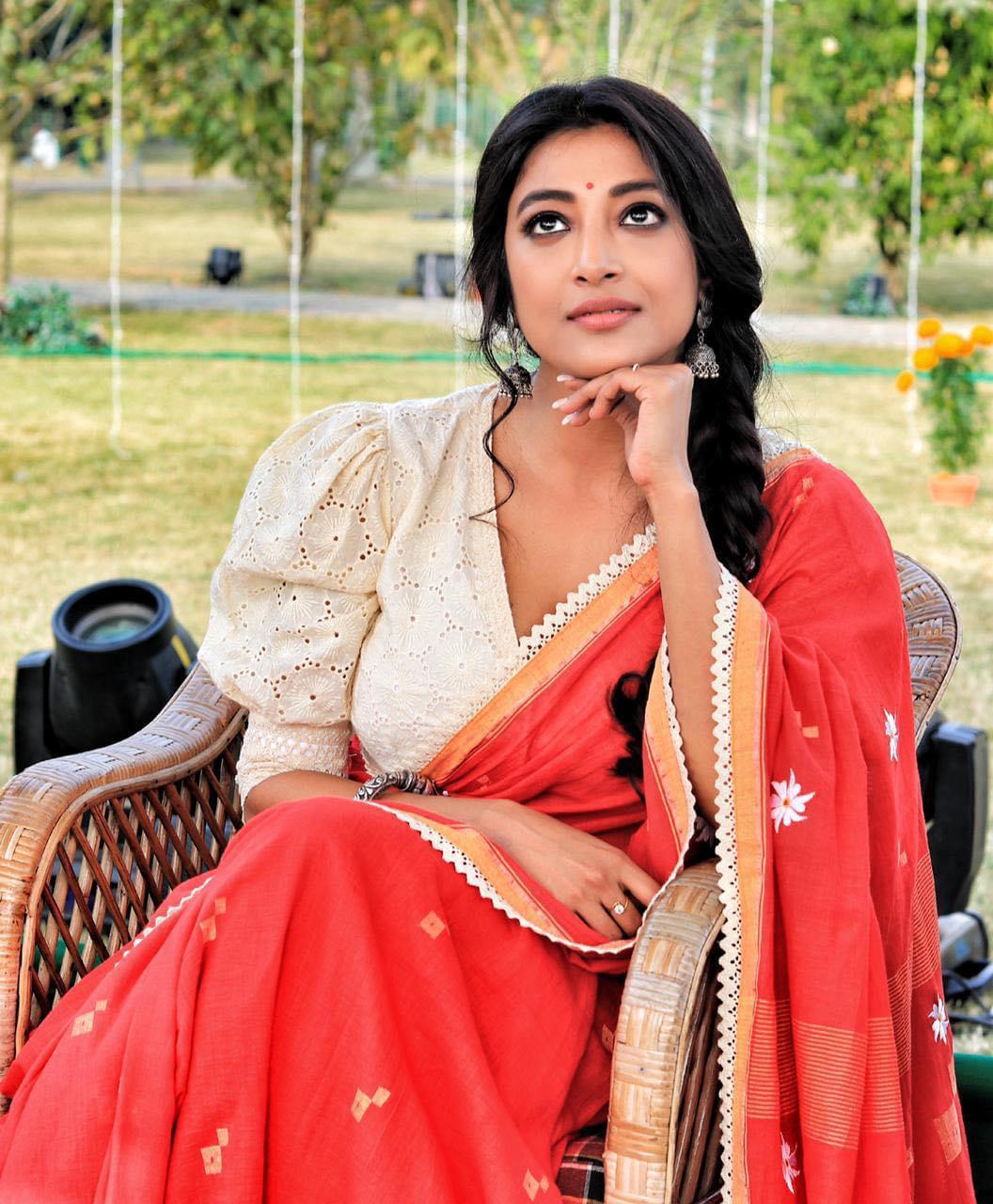LAAL SHIULI SAREE