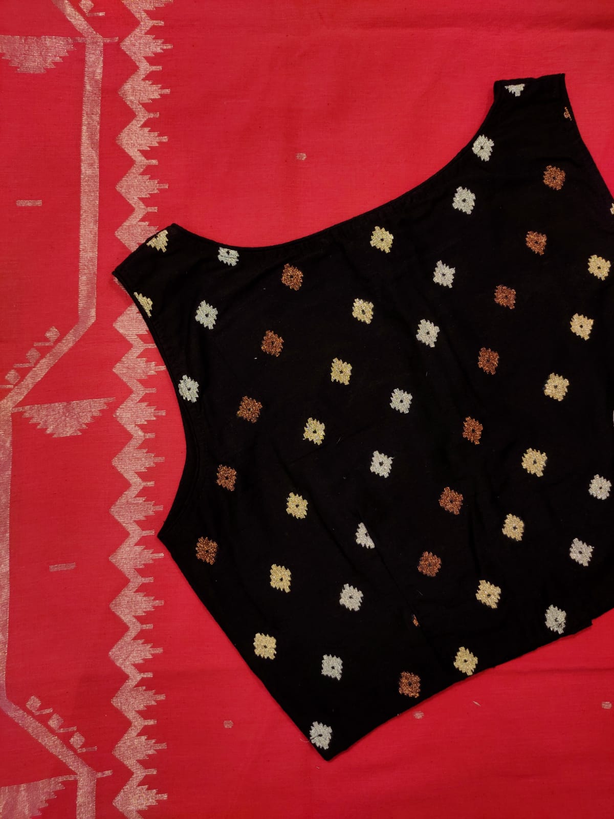 Black shona rupo tama (sleeveless) BLOUSE