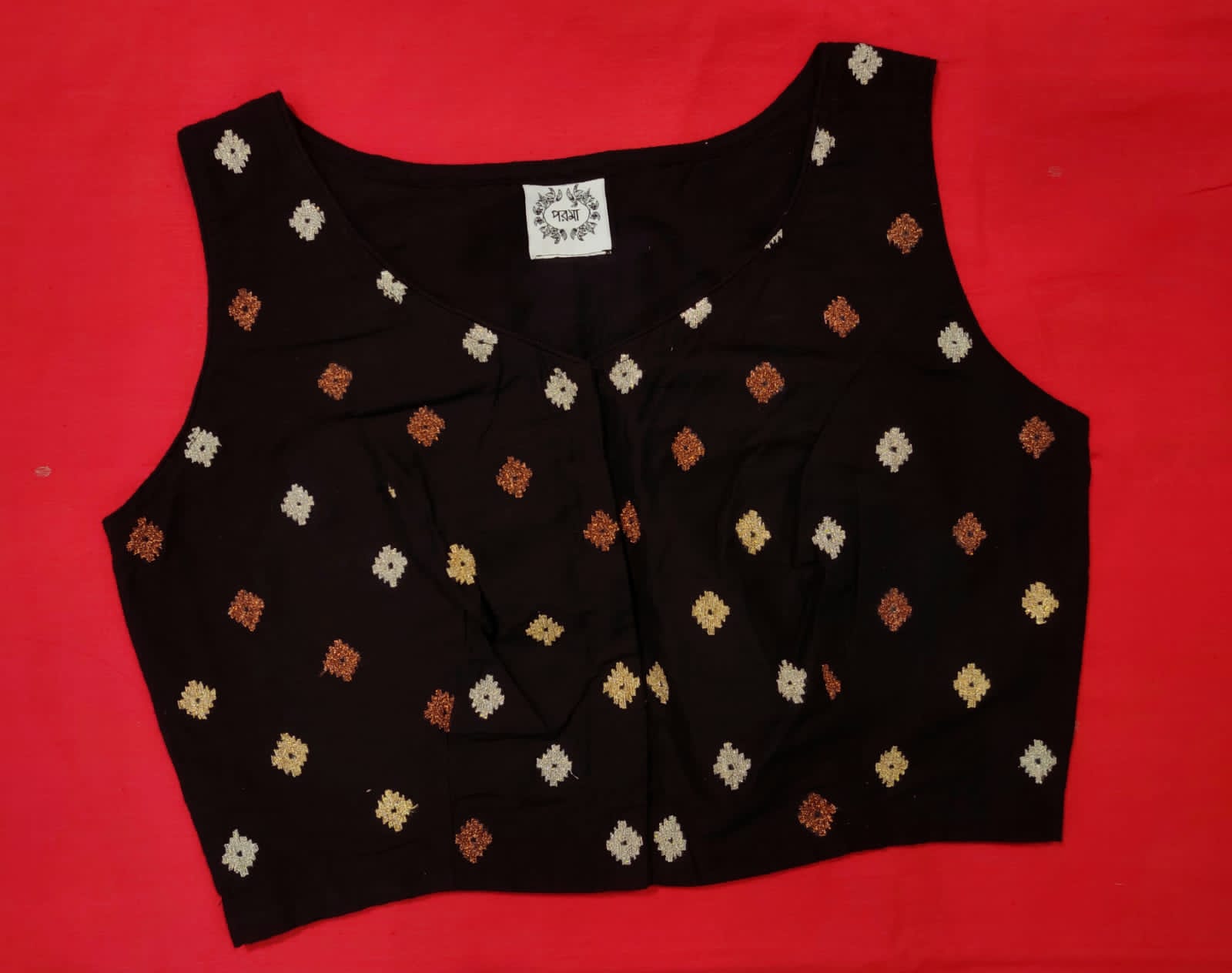 Black shona rupo tama (sleeveless) BLOUSE
