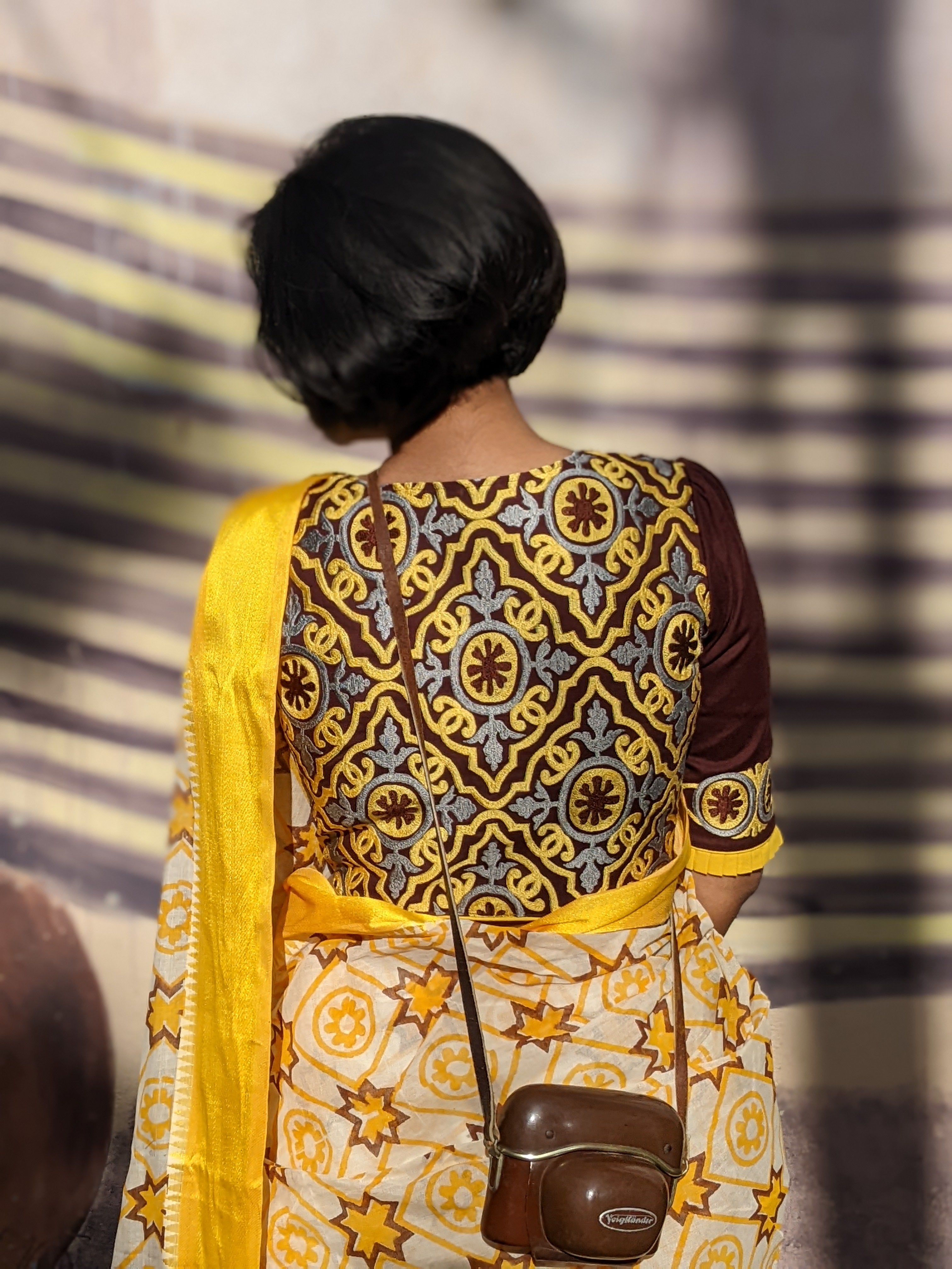 ATHANGUDI BROWN (BLOUSE)