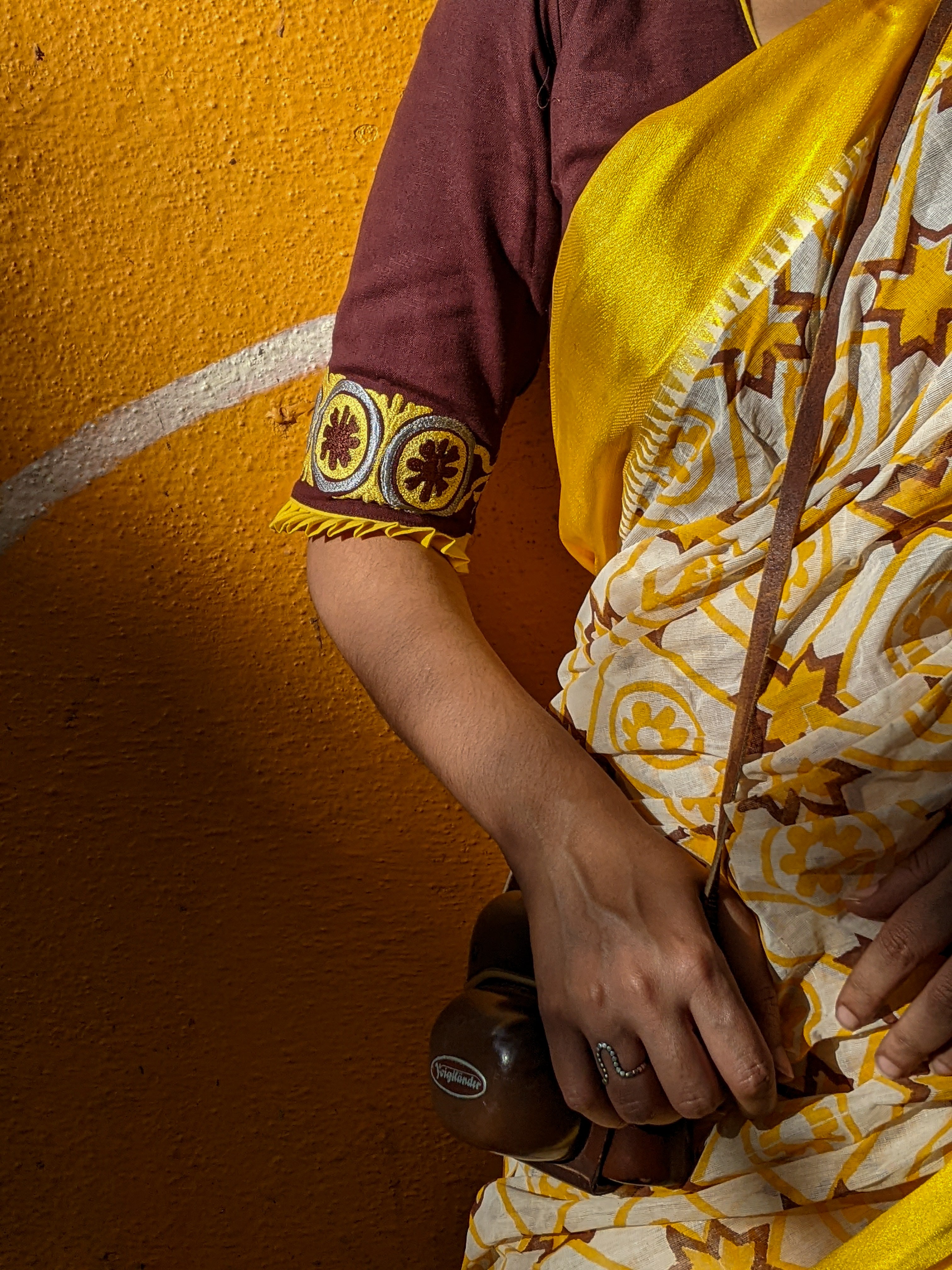 ATHANGUDI BROWN (BLOUSE)