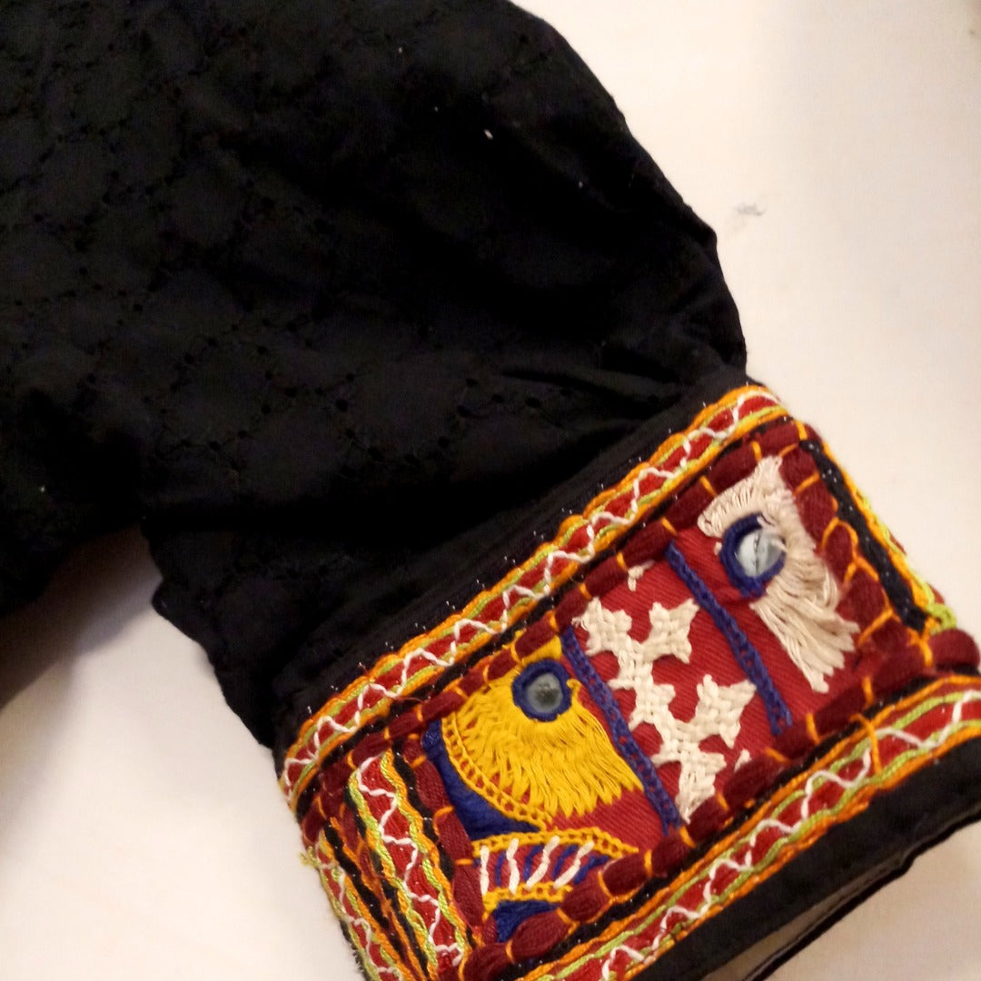 Black Vintage Kutch