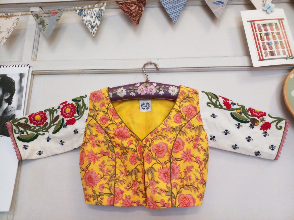 LOTUS & BEES (BLOUSE)