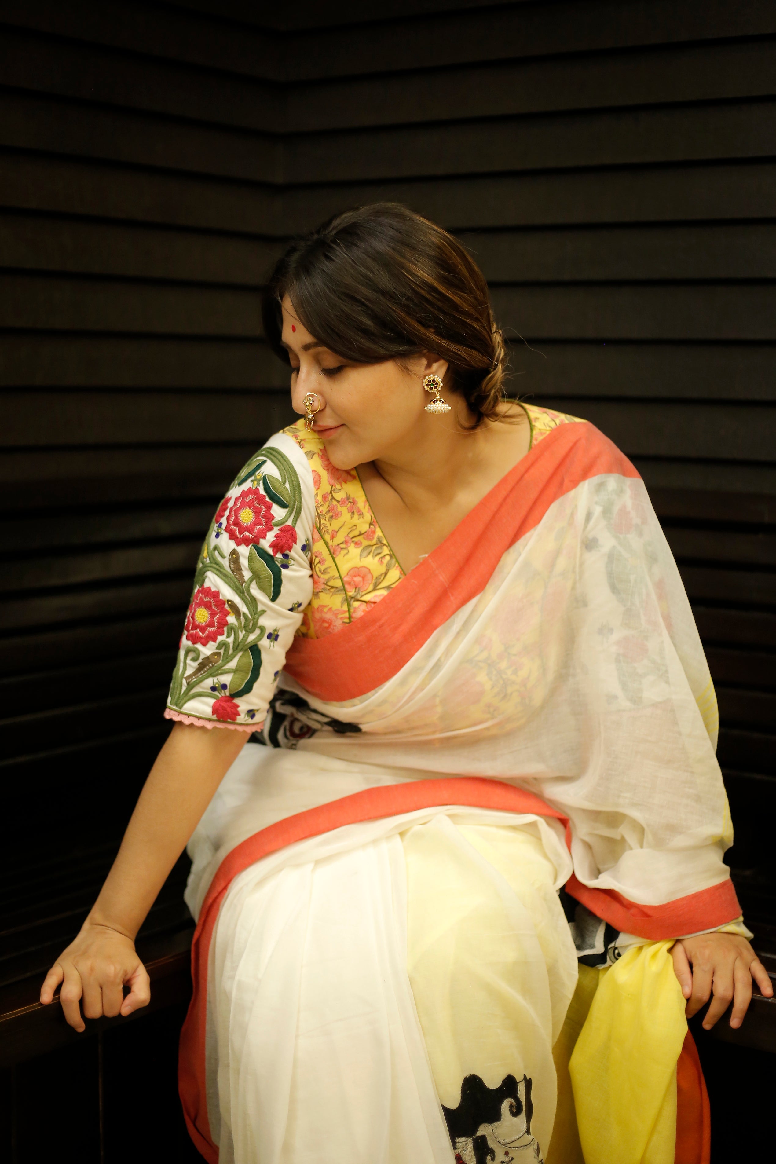 LOTUS & BEES (BLOUSE)