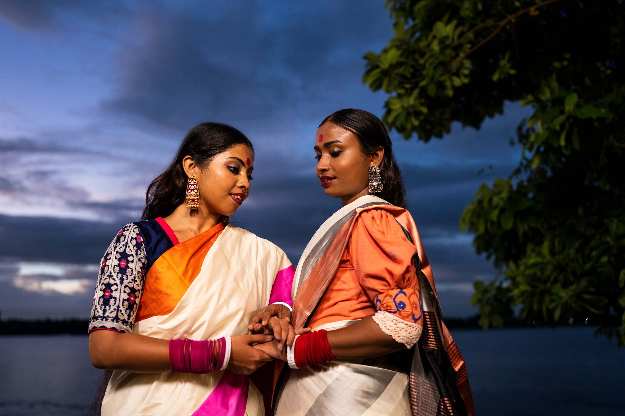 BLUE DAALIM PHOOL (BLOUSE)