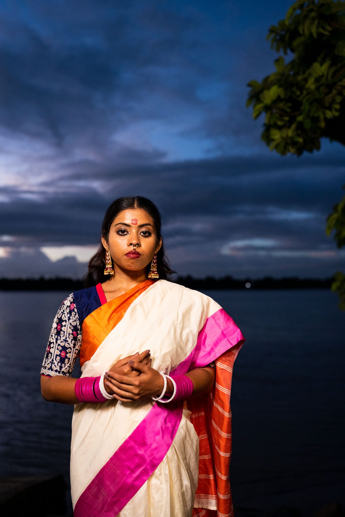 BLUE DAALIM PHOOL (BLOUSE)