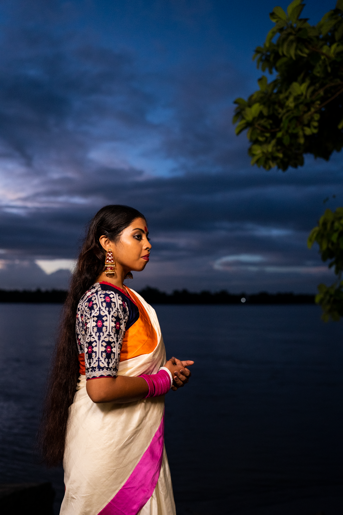 BLUE DAALIM PHOOL (BLOUSE)