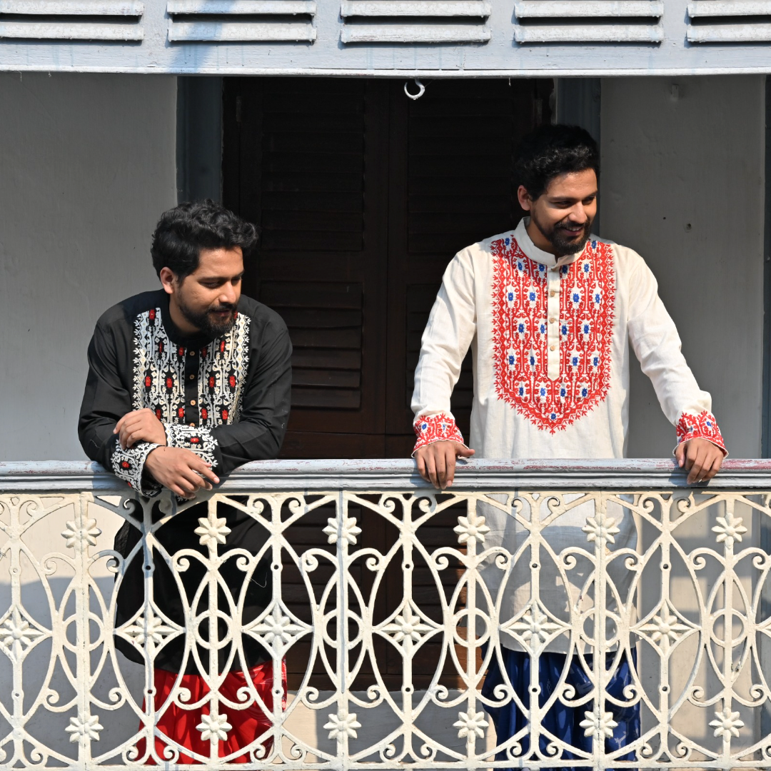 White Daalim Phool Kurta