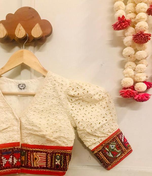 WHITE VINTAGE KUTCH