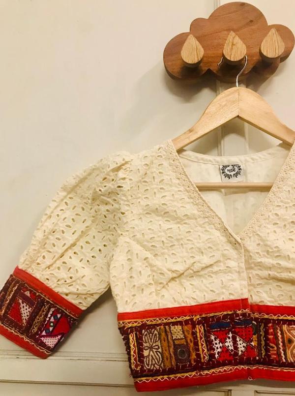 WHITE VINTAGE KUTCH