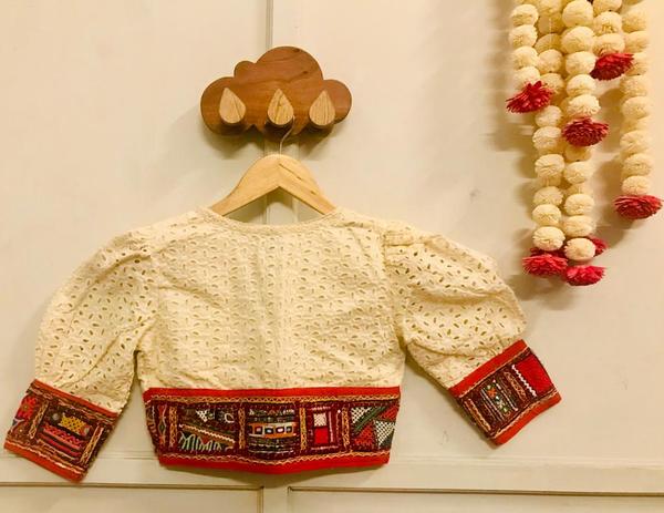 WHITE VINTAGE KUTCH