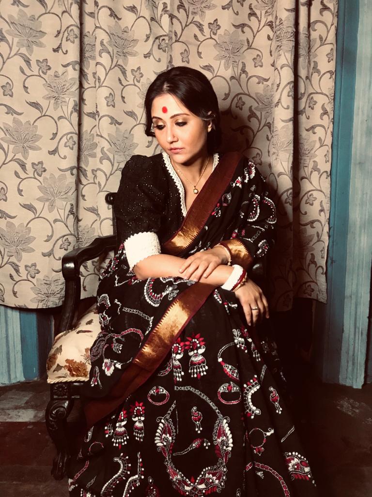 BLACK VINTAGE RITWIKA
