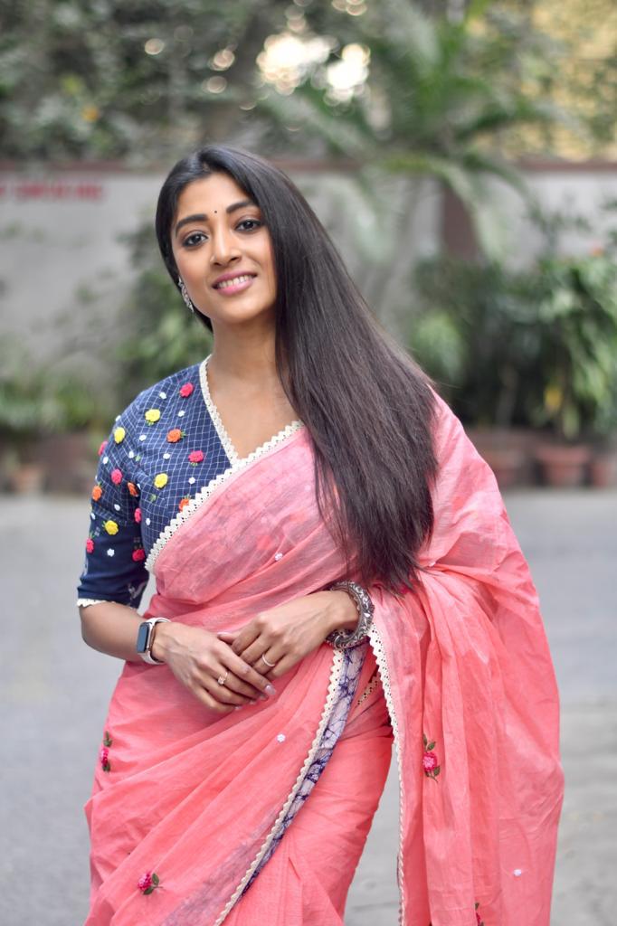 BLUE JAMDANI MULTI ROSE