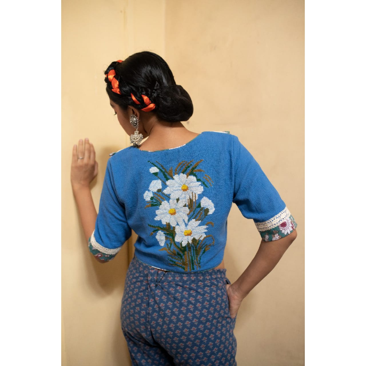 BLUE BIG DAISIES