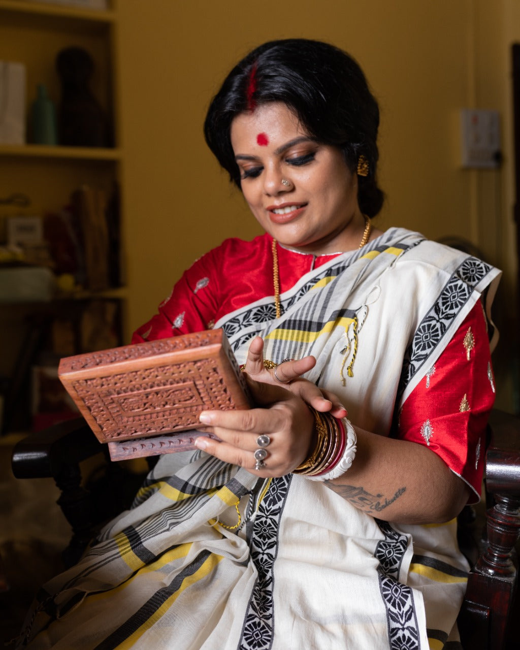 SARBAJAYA - WHITE (STR)