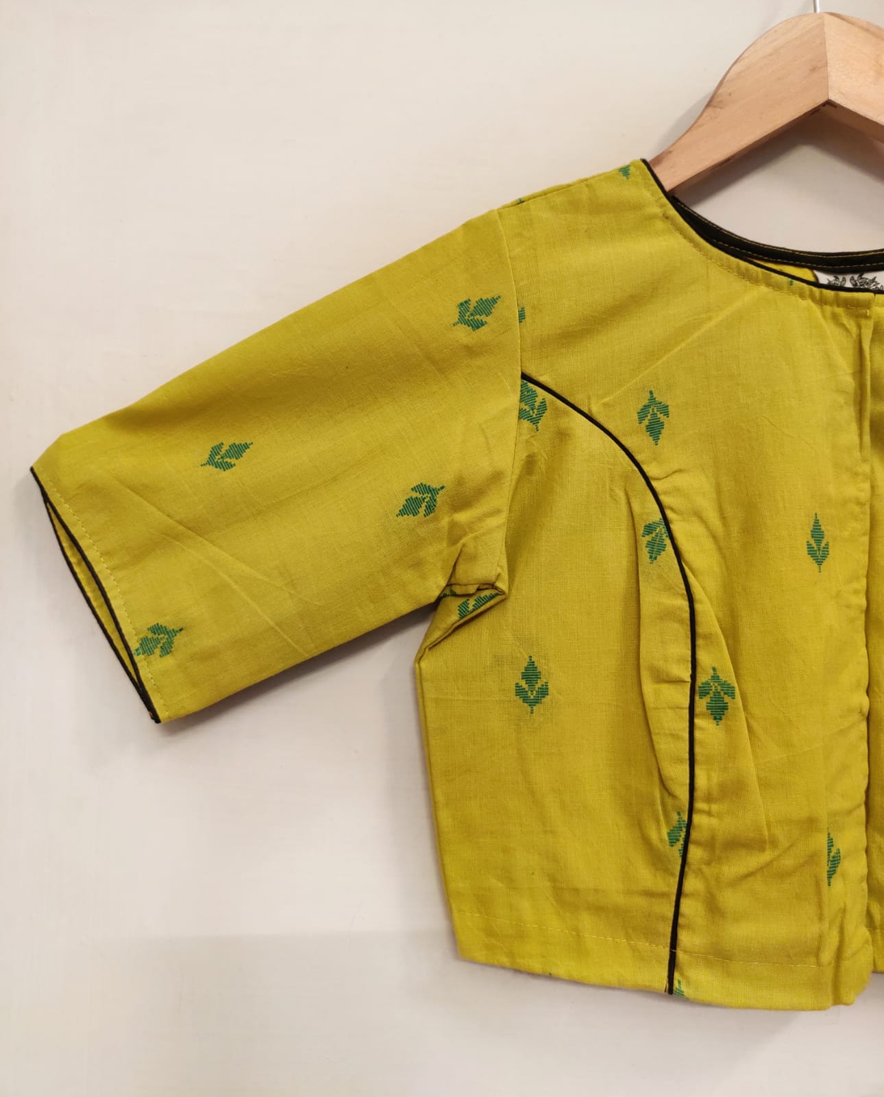 Green MAA MEYE KATHA