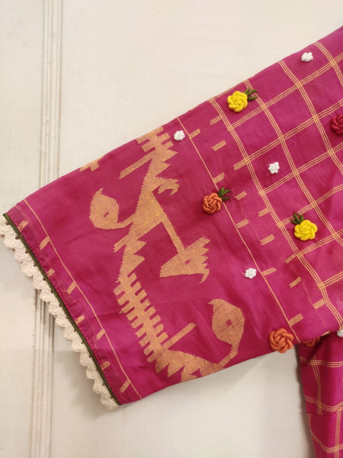 PINK YELLOW BORDER MULTI ROSE
