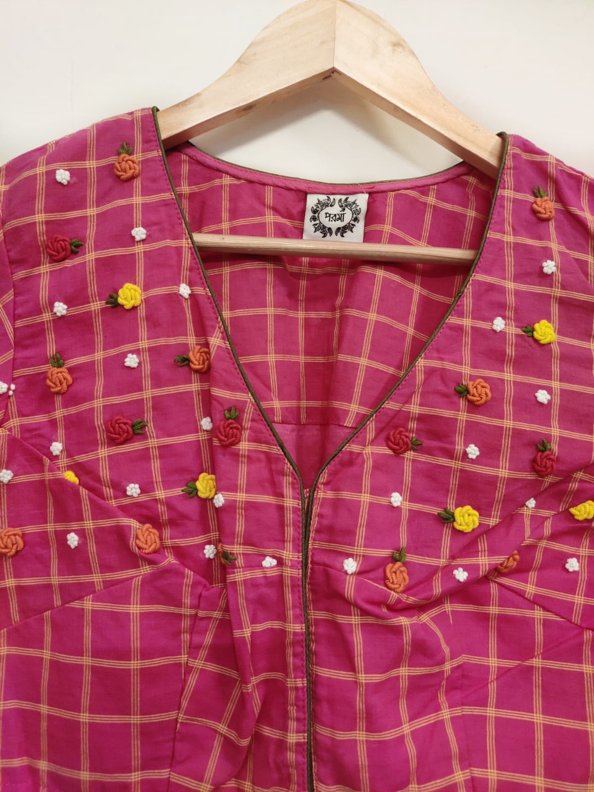 PINK YELLOW BORDER MULTI ROSE