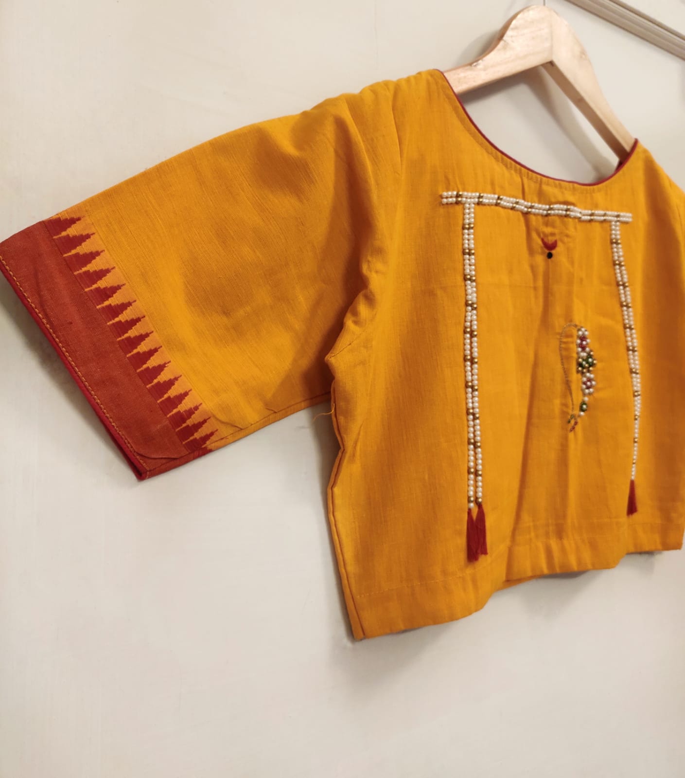 YELLOW MAHARASHTRIAN NAATH