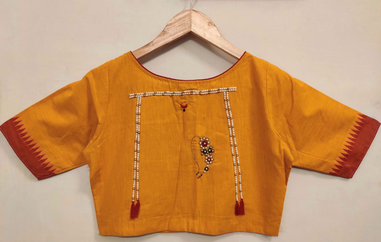 YELLOW MAHARASHTRIAN NAATH
