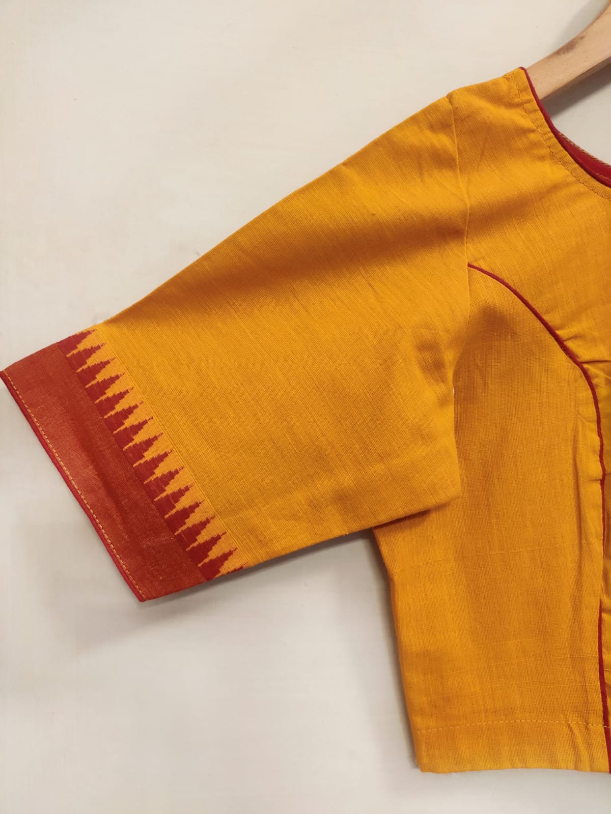 YELLOW MAHARASHTRIAN NAATH