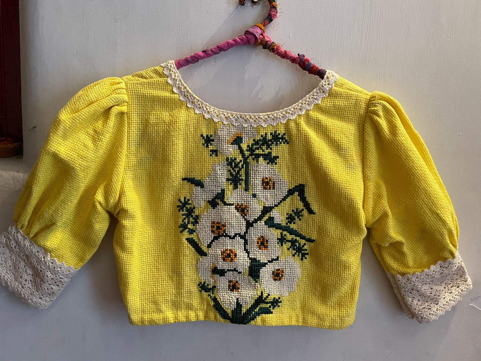 YELLOW DAISY