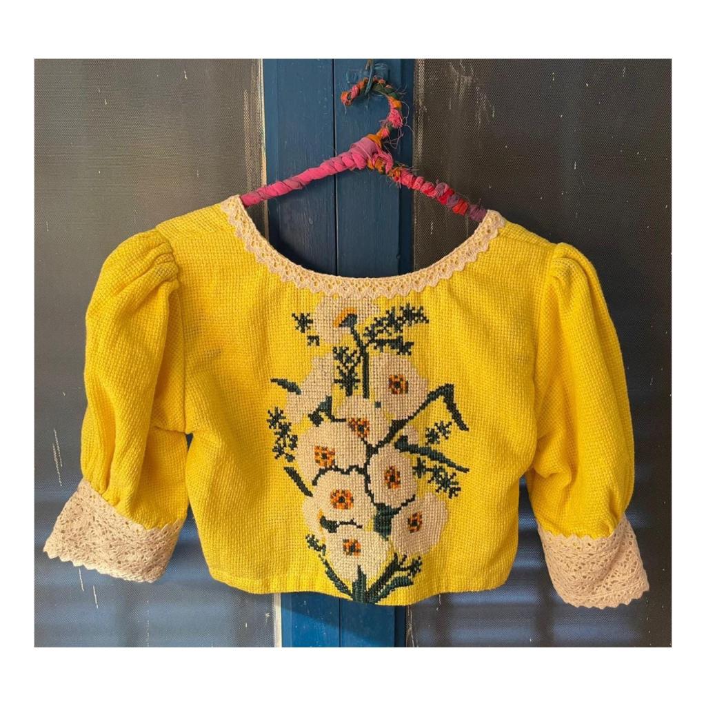 YELLOW DAISY