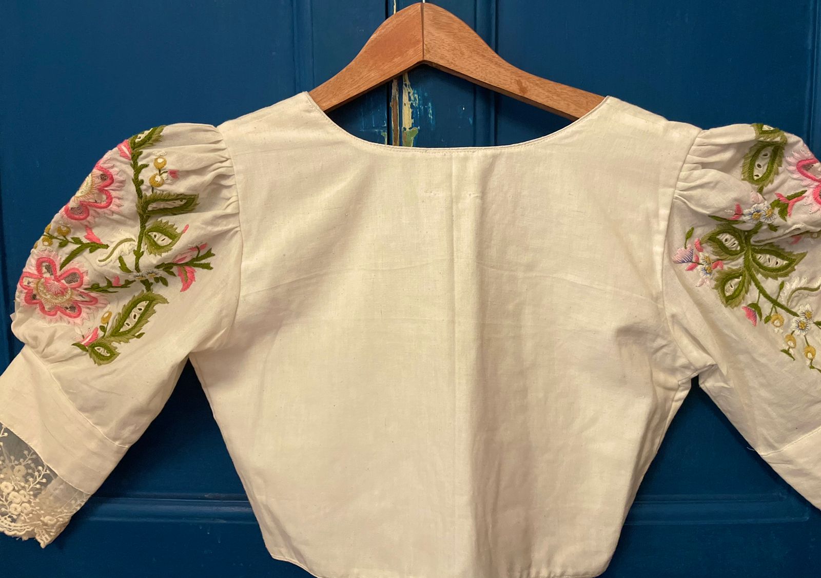 FLORAL PUFFS (BLOUSE)