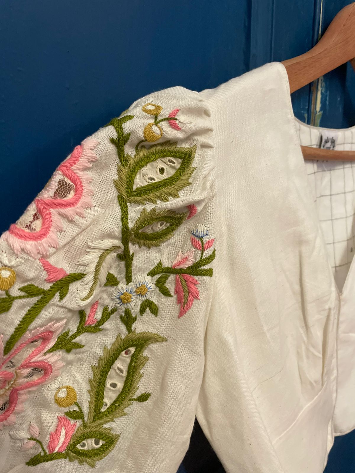 FLORAL PUFFS (BLOUSE)
