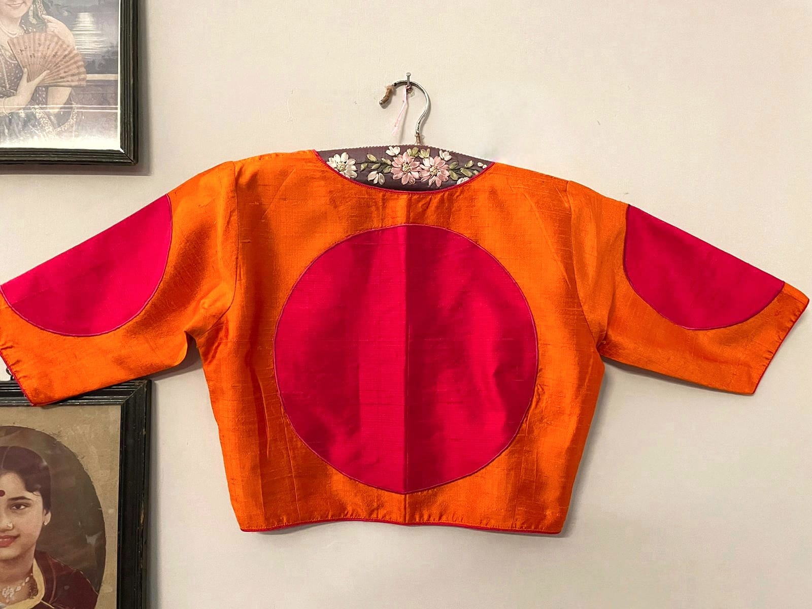 ORANGE RANI BINDI