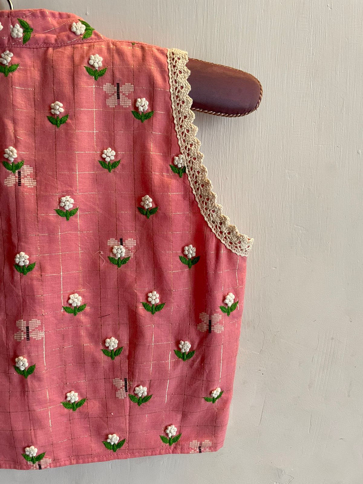 PEACH BUTTERFLY BEL PHOOL (SLEEVELESS)