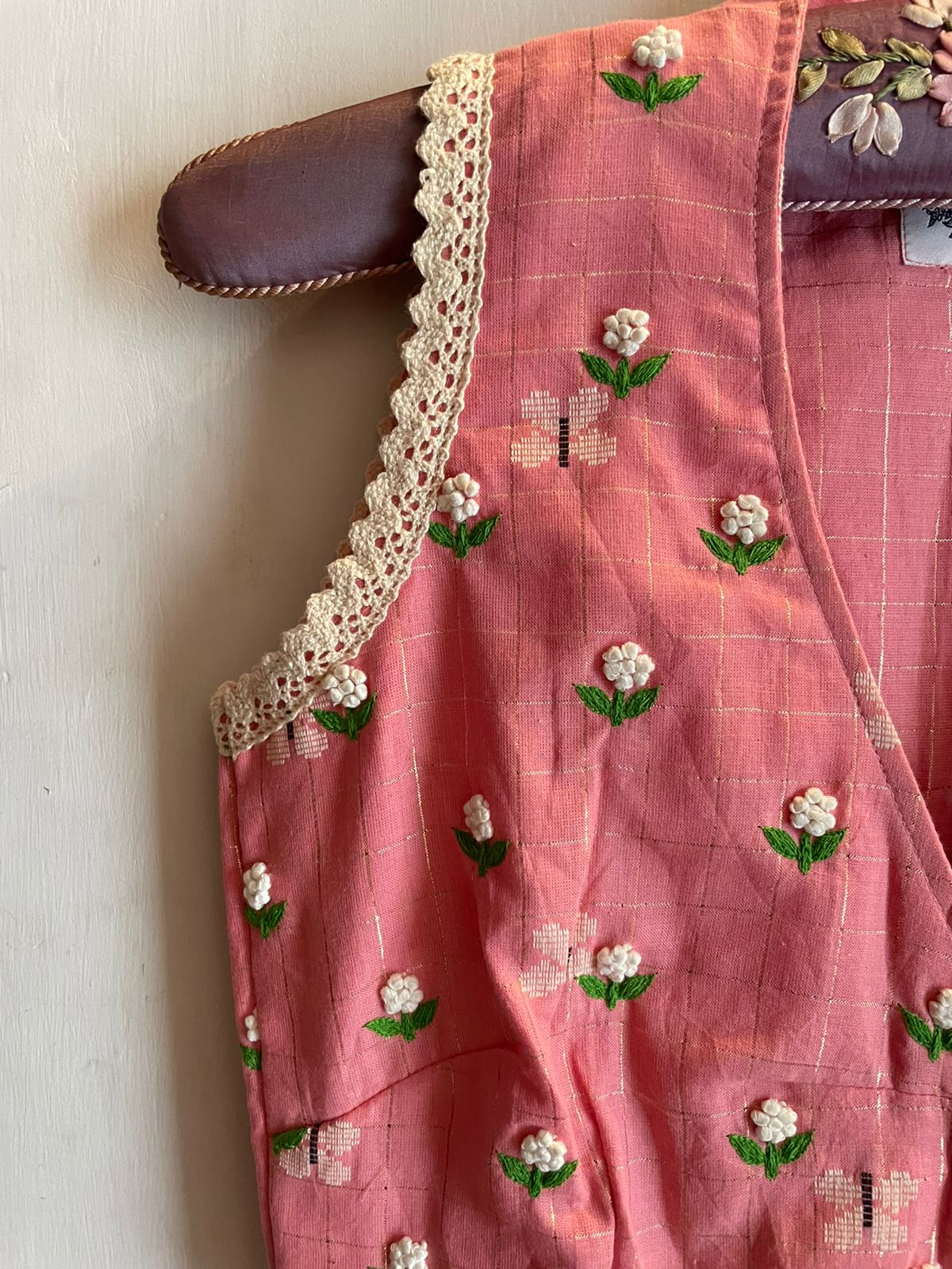 PEACH BUTTERFLY BEL PHOOL (SLEEVELESS)