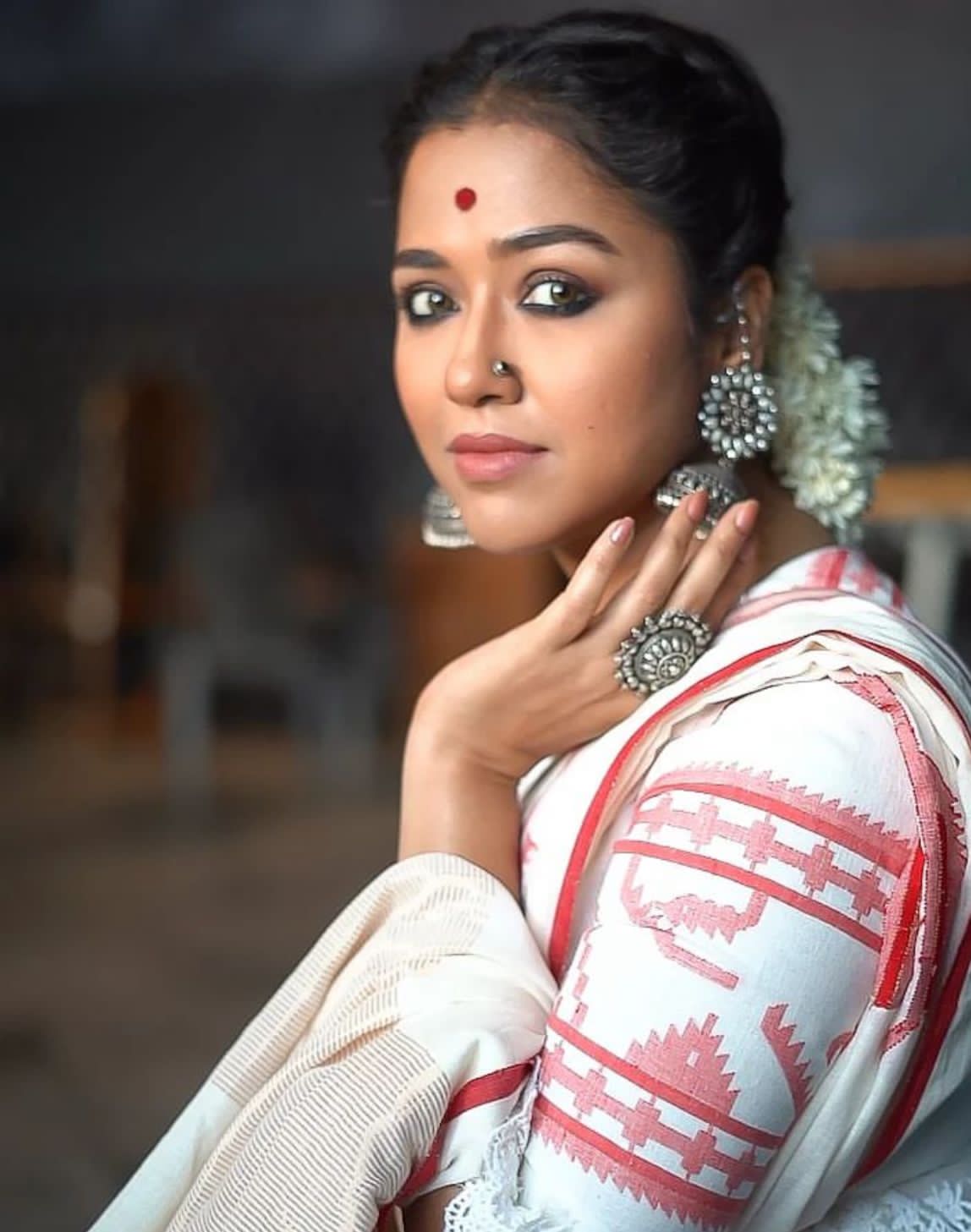 LAAL SNIRI (SAREE)