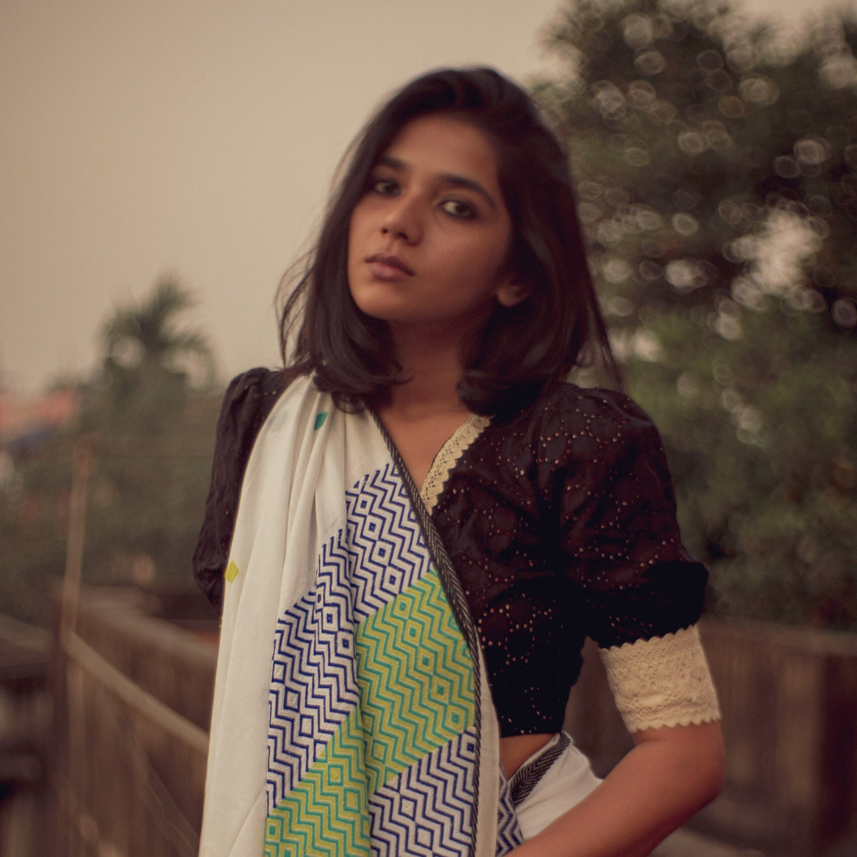 BLACK VINTAGE RITWIKA
