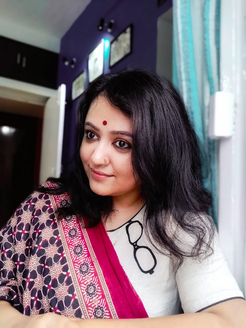MONE REKHE DEBO (BLOUSE)