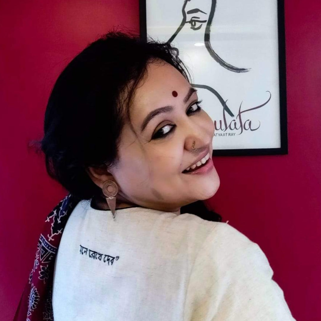 MONE REKHE DEBO (BLOUSE)