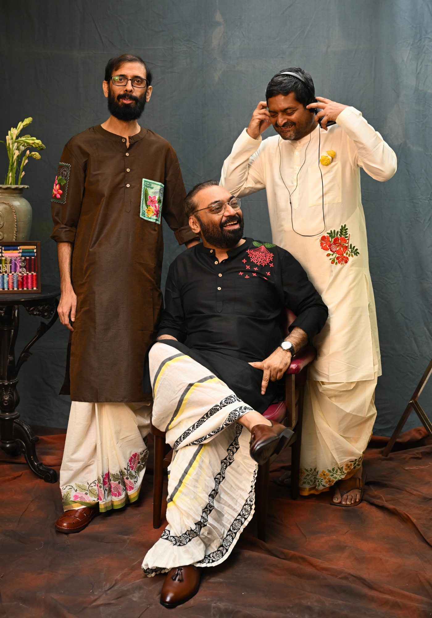 SHANTIPURI KALO SHADA DHUTI