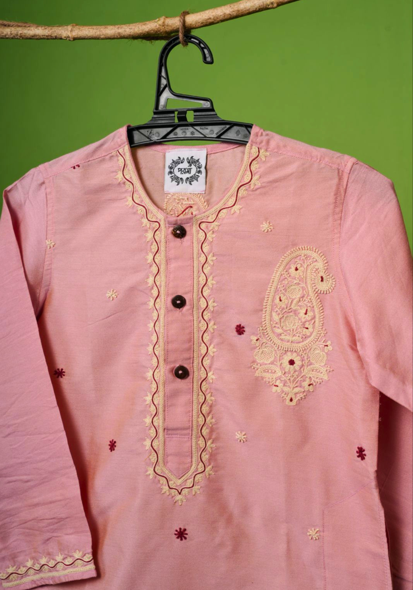 DUDHEY AALTA PAISLEY KURTA DHUTI SET