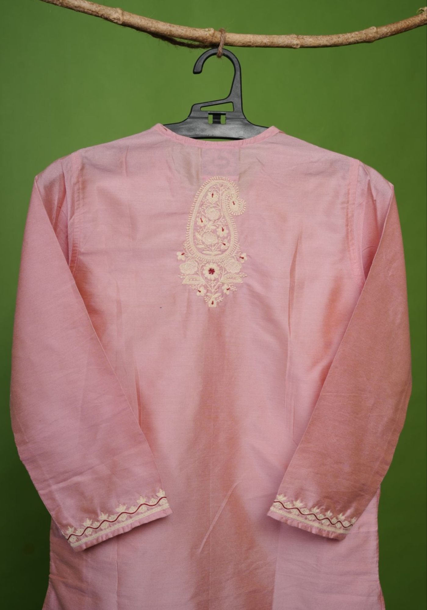 DUDHEY AALTA PAISLEY KURTA DHUTI SET