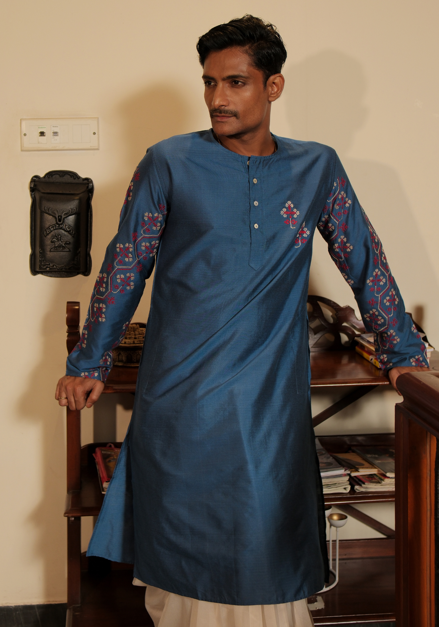 NEEL APARAJITA KURTA