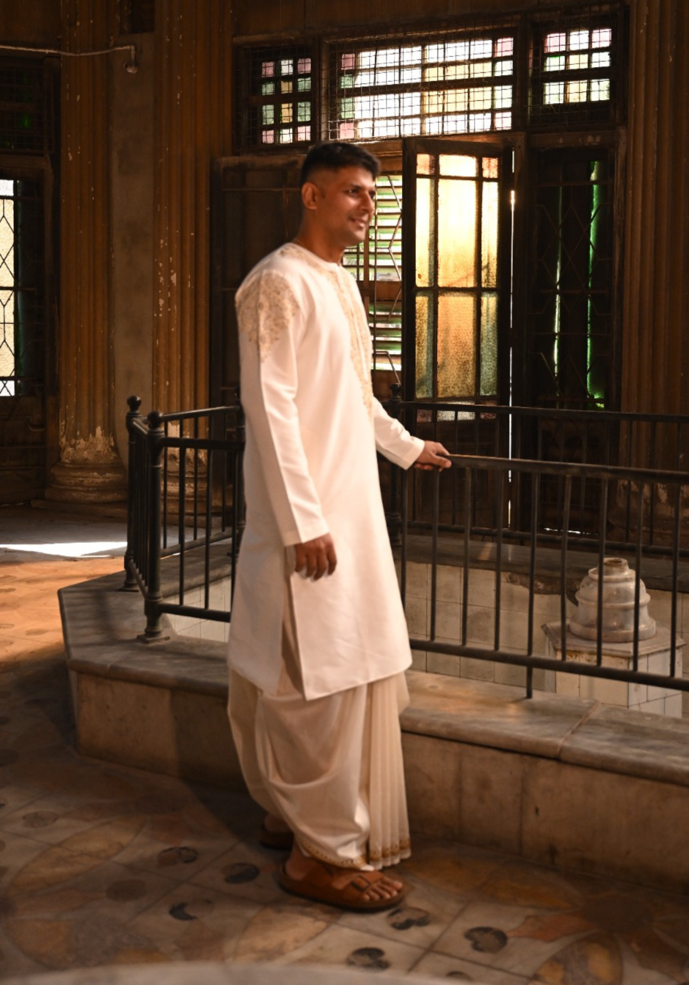 NOTUN BIYER IVORY DHUTI