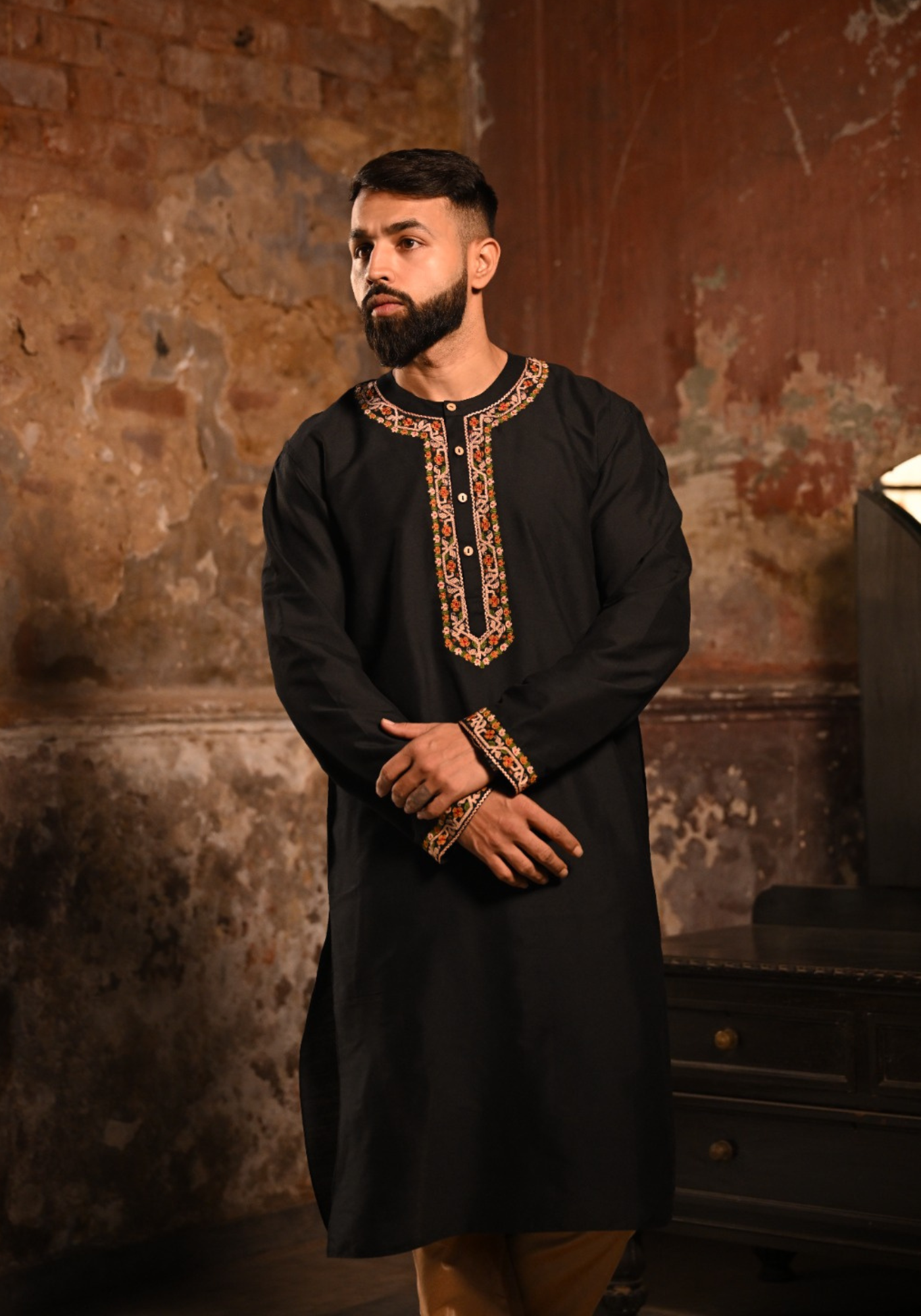 SHANAI JAMDANI PAISLEY BLACK KURTA