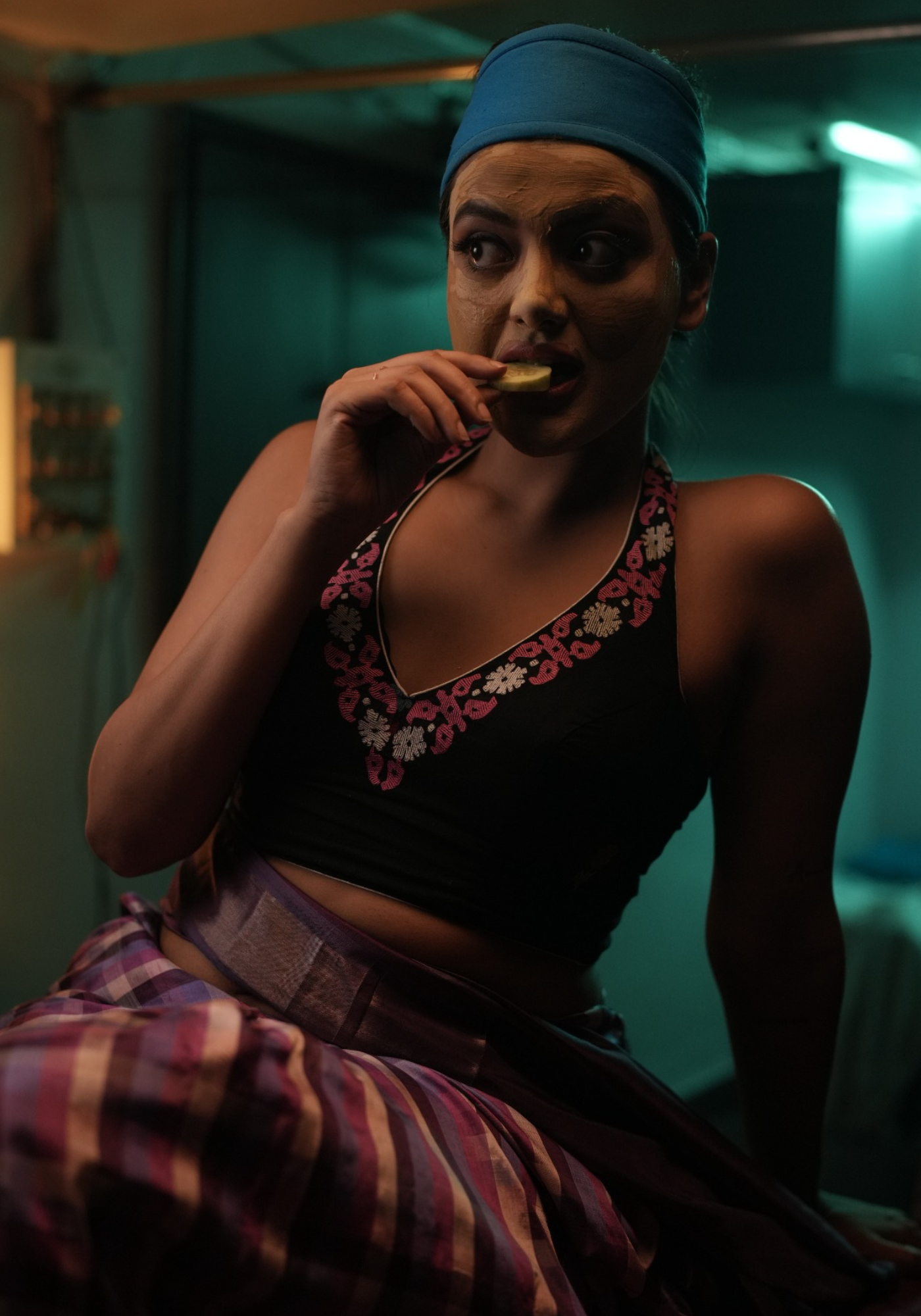 BLACK SONALI JAMDANI HALTER BLOUSE