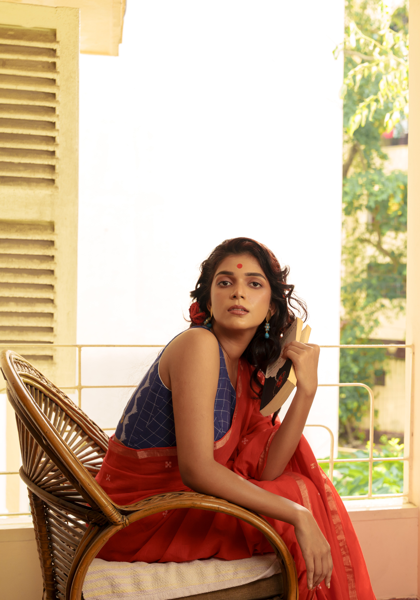 PUJOR SHOKAL NEEL CHECK SLEEVELESS BLOUSE
