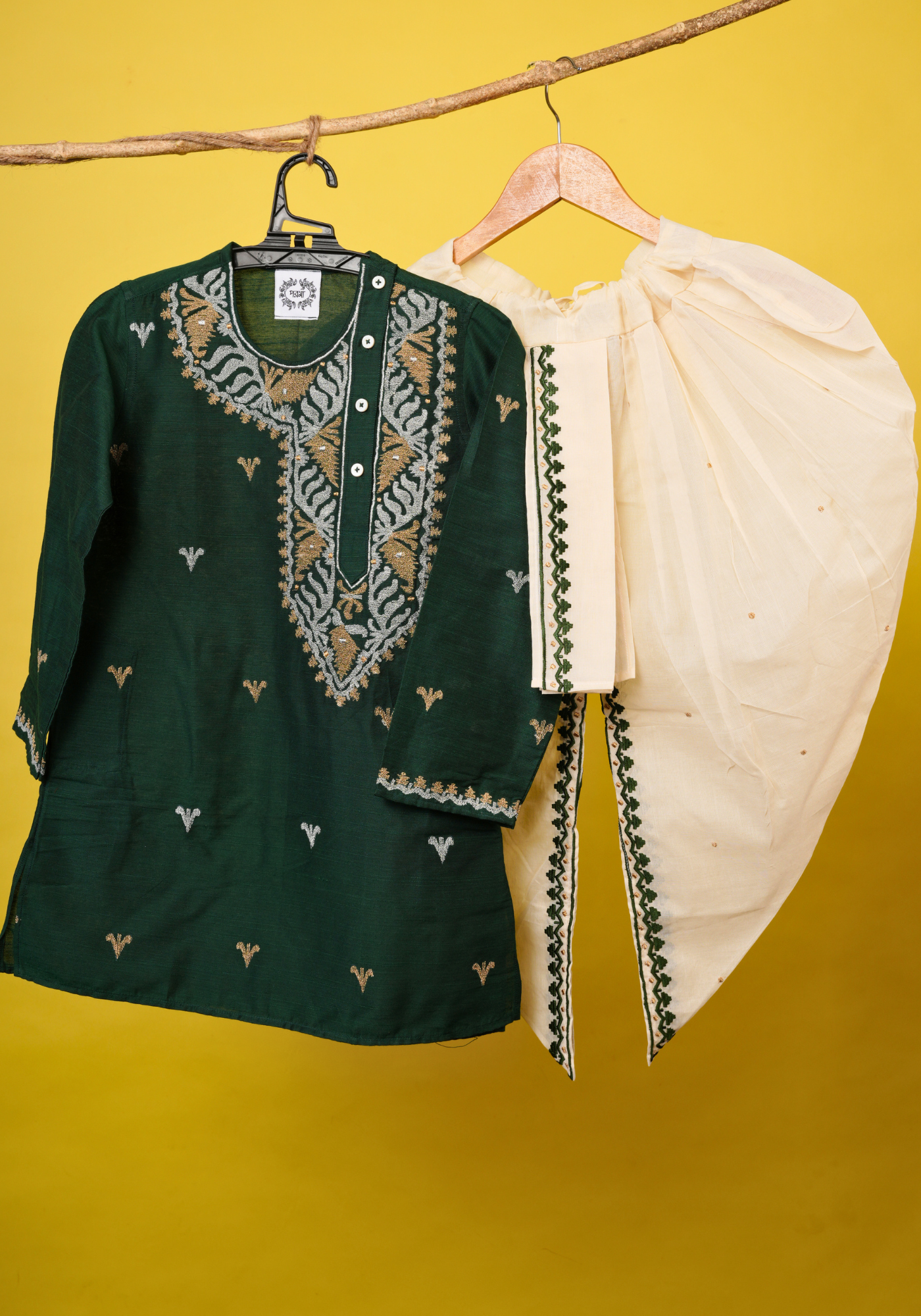 PAAN PAATA SHOBUJ KURTA DHUTI SET