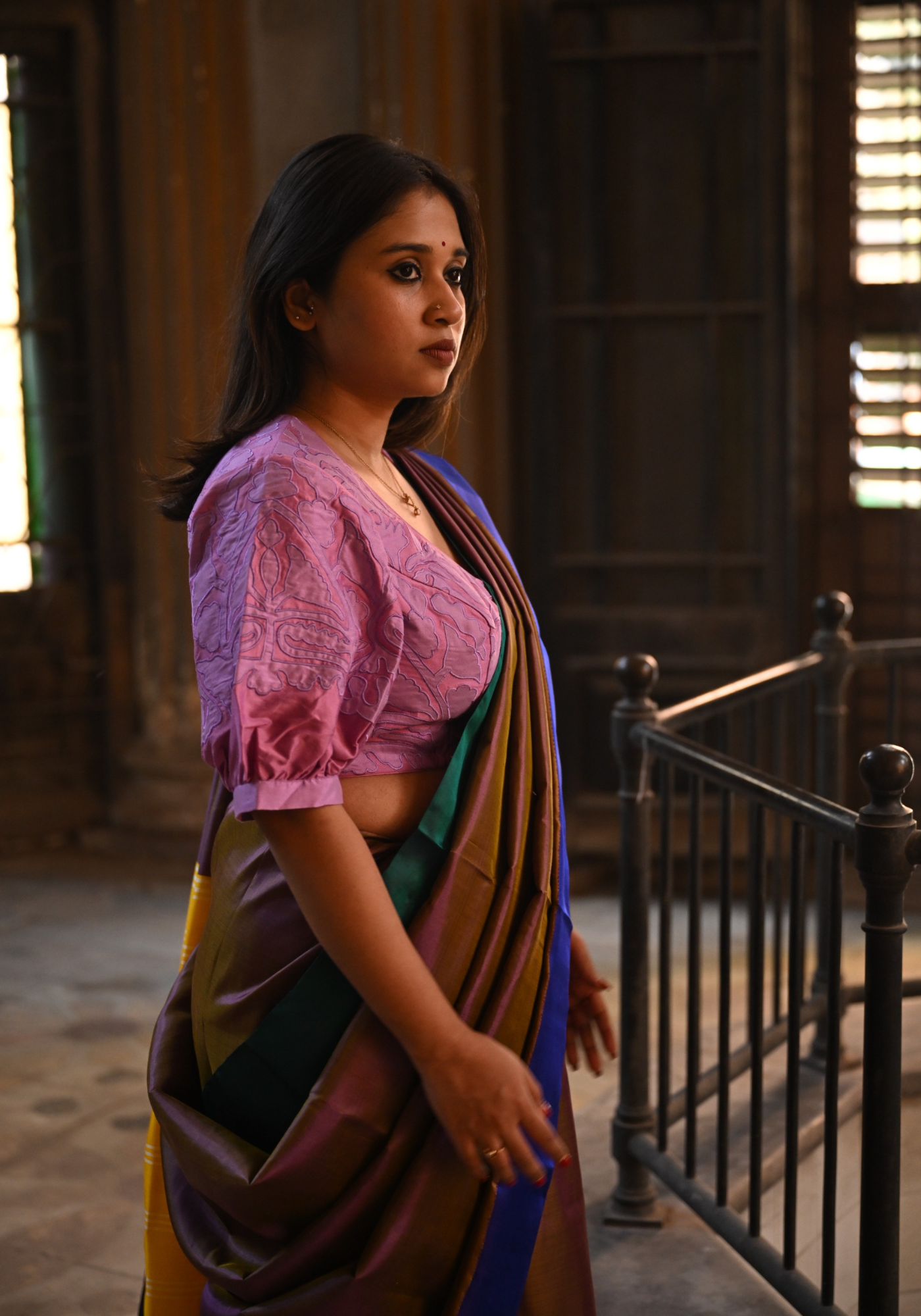 CHAMELION GLOW GOROD SAREE